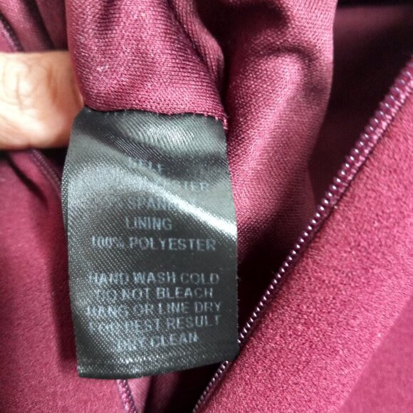 Lulus Maxi dress Burgundy - Off the shoulder - Size S - Picture 12 of 14